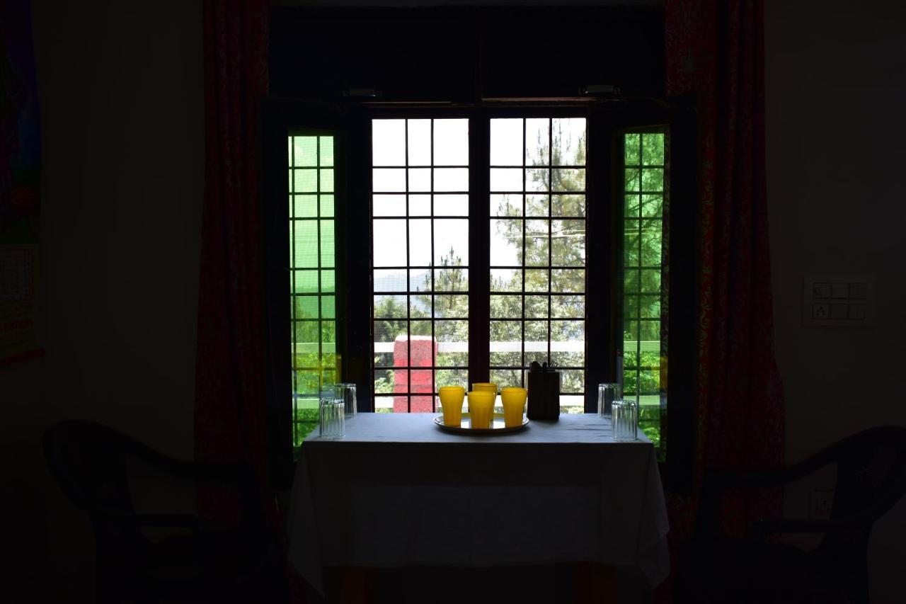 אלמורה Evergreen Home Stay מראה חיצוני תמונה