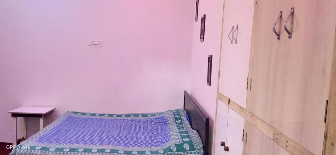 אלמורה Evergreen Home Stay מראה חיצוני תמונה