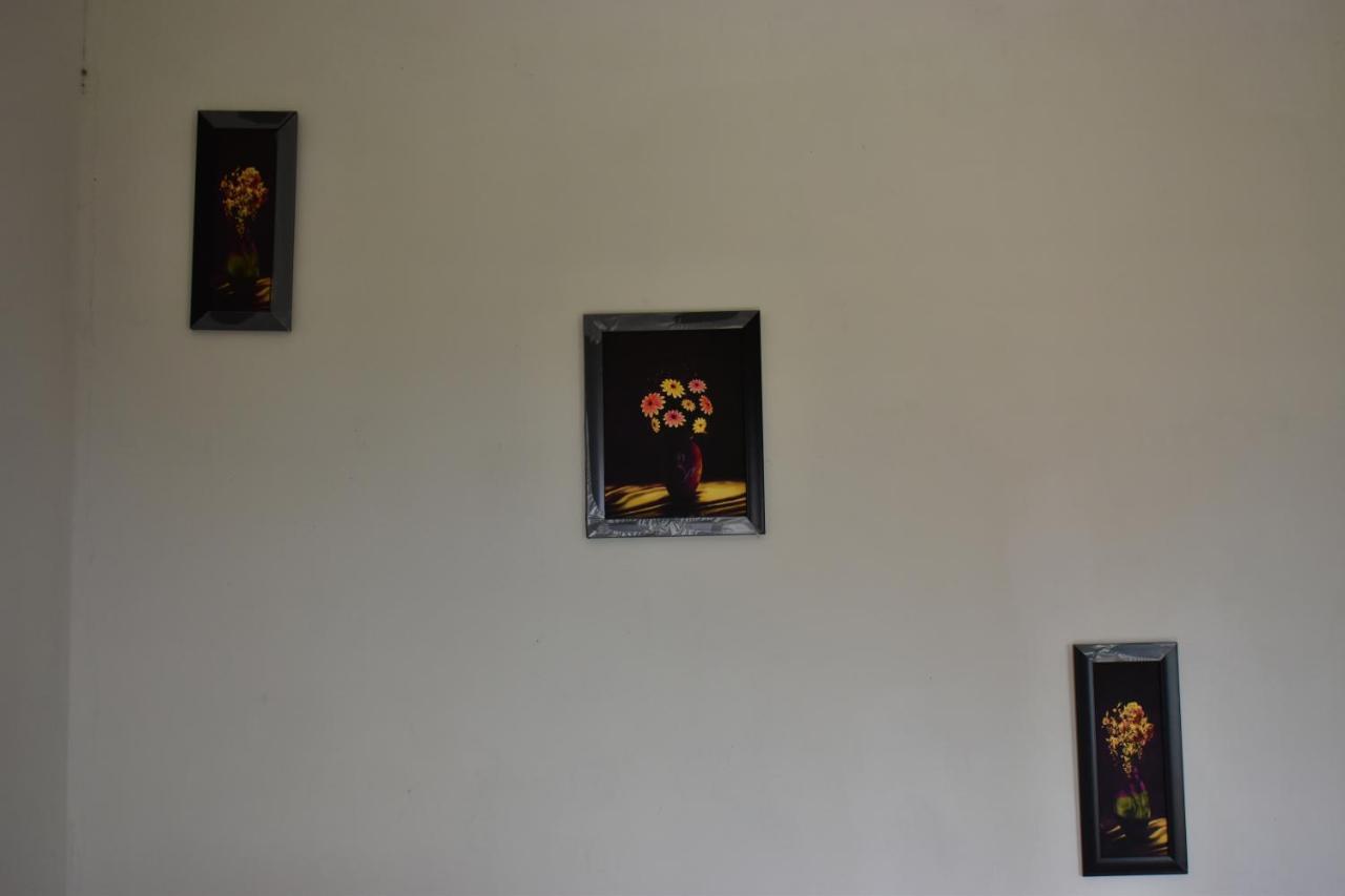 אלמורה Evergreen Home Stay מראה חיצוני תמונה