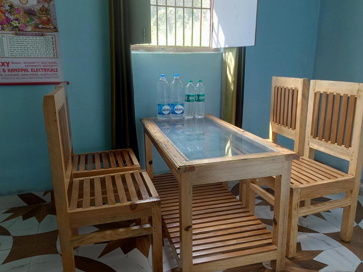אלמורה Evergreen Home Stay מראה חיצוני תמונה